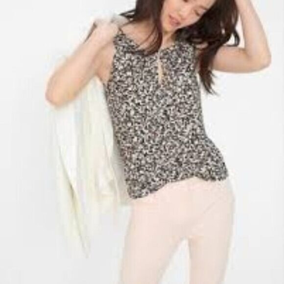 White House Black Market Printed Shell Top Small - Picture 1 of 7